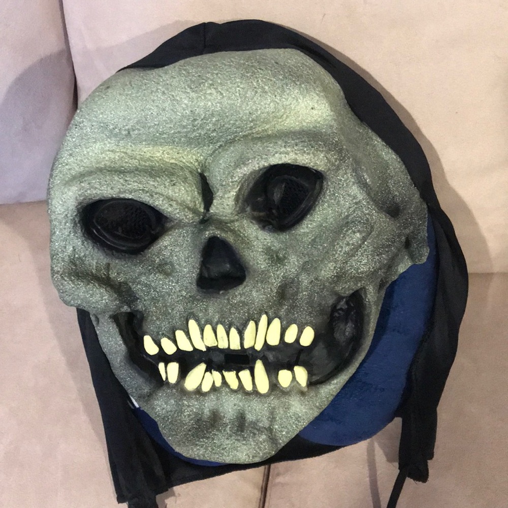 Halloween costume mask